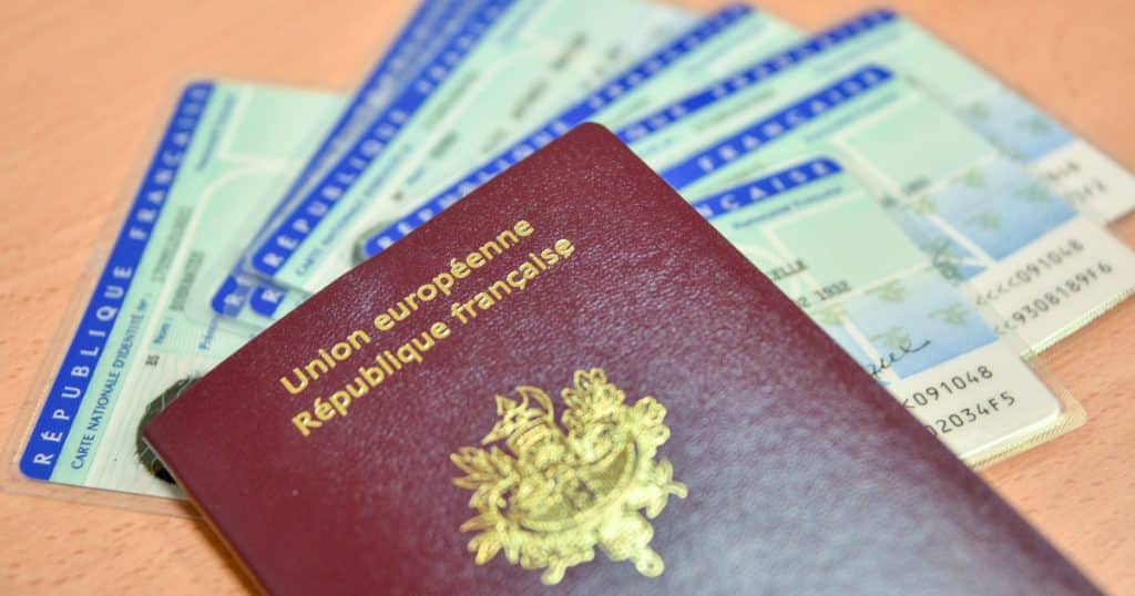 Carte nationale d'identité et passeport